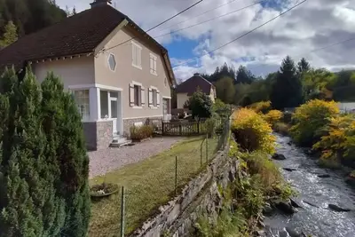 Image de Maison charmante et cosy pour passer du bon temps avec votre famille ou vos amis.