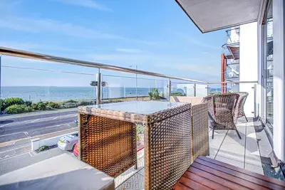 Image de Pass the Keys | Stunning Sea Front Views