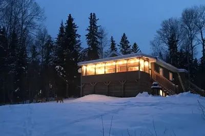 Image de Charmant chalet au Lac Taureau idéal pour motoneiges ou bateau. Quai privé