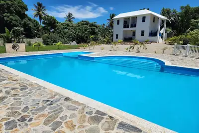 Image de Room for 2 in private villa w/ pool at 5 minute walk to beach\n\n