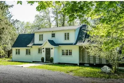 Image de Maison de campagne exceptionnel de 3 chambres entièrement renovée!