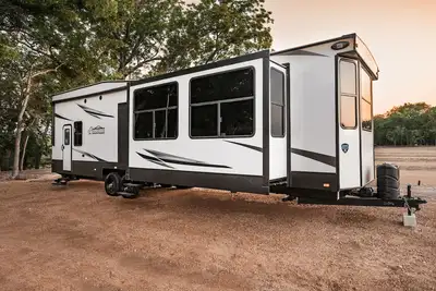 Image de Riverfront Rv on Medina River/1 Blk off Main/River Yurt Village & Rv Park