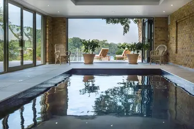 Image de Waterside house near Dartmouth with pool, hot tub and dock