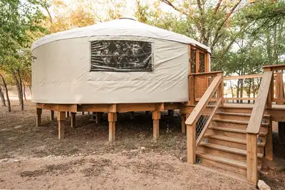 Image de Mourning Dove Yurt! Cold A/C! Hot Tub! Medina River Access! Close to Town!