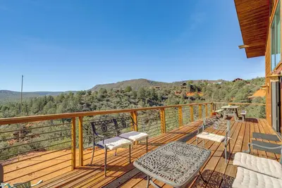 Image de Pine Cabin w/ Wraparound Deck: 2 Mi to Trails!