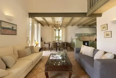 Image de Elegant Andros Beach House | Villa Stenies Thea | 5 Bedrooms | Direct Beach Access | Piso Gyalia Beach