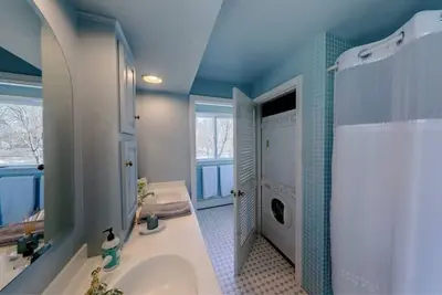 Image de Seaside Home with Beach Access\n\n