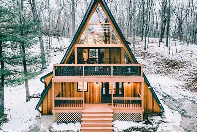 Image de This cabin is a 4 bedroom(s), 2. 5 bathrooms, located in Pine Plains, Ny.