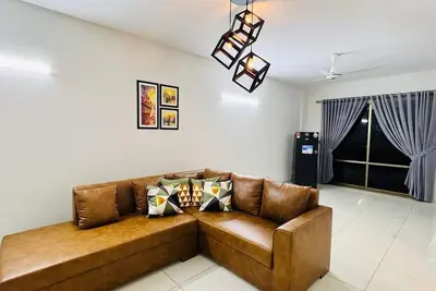 Image de Blissful Stay by Mahvish \nThree Bedroom furnished holiday home Karachi