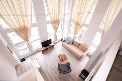 Image de Sleeps 6/Beautiful Loft in Dt Vancouver