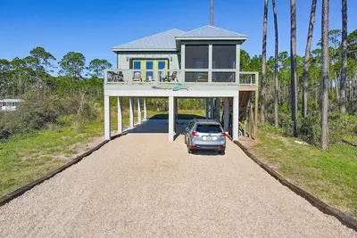 Image de By The Beach 3br/3ba