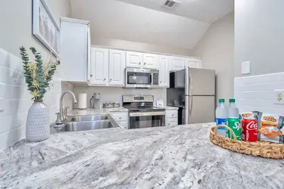 Image de Modern Luxury Retreat w/ Fast Wifi. 10 mins from Downtown, Asu & Maxwell Afb.