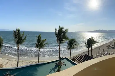 Image de Puerto Vallarta - Villa del Palmar Flamingos - March 1-29, 2024\n