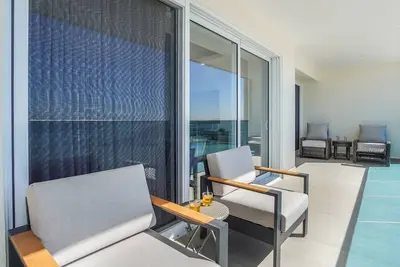 Image de Looking for the perfect scape from the city? Peaceful 2 bedroom condo Verano 804