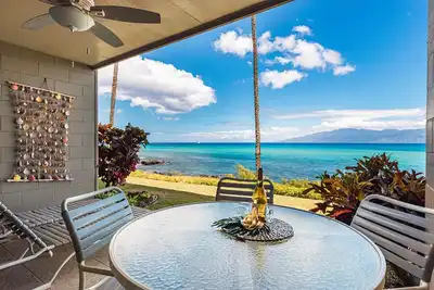 Image de Newly Renovated, Ground-Floor Oceanfront & King Bd