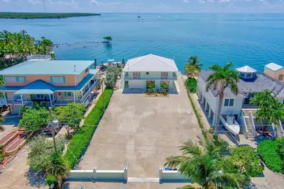 Image de P76 - Meticulous 2 bed, 2 bath home with stunning open water views!