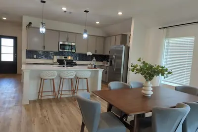 Image de Cozy retreat in Katy -  Mid to Long stays preferred.