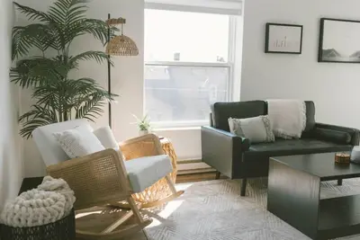 Image de No. 202 Monthly Downtown Professional Loft