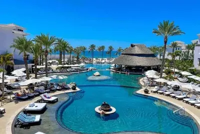 Image de Hilton Vacation Club Cabo Azul Los Cabos\nTranquil oceanfront oasis top ratings!