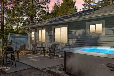 Image de Fawnskin Forest Haven + Pet Friendly + Hot Tub