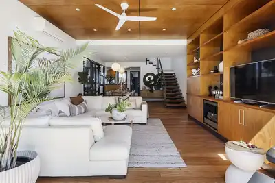 Image de The Boathouse on the Beach - Contemporary Waterfront Holiday Home