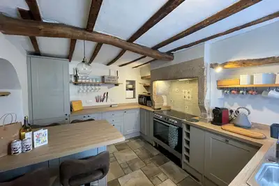 Image de Charming & Idyllic Grade 2 Listed Cottage for 6 | Pass the Keys