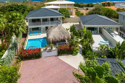 Image de Luxe Tropische Vakantie Villa met Fantastisch Uitzicht