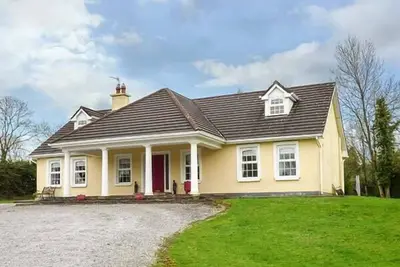 Image de The Sanctuary, family friendly, with open fire in Killavullen