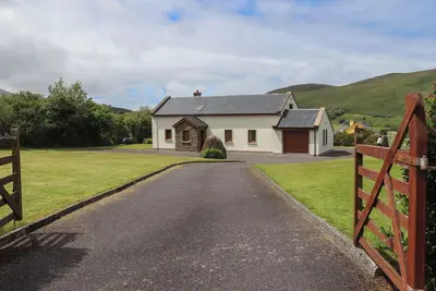 Image de Meenteog, family friendly, with open fire in Glenbeigh, County Kerry