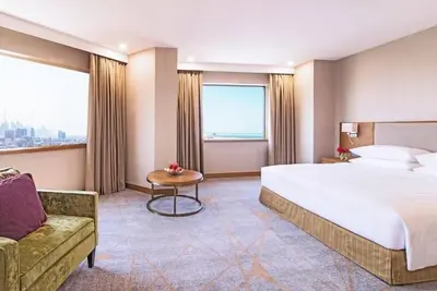 Image de 3 Bedroom Apartment Near Gold Souk Metro By E R