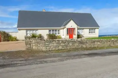Image de Sunset Beach Cottage, family friendly in Enniscrone, County Sligo