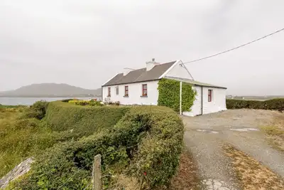 Image de The White House, country holiday cottage in Roundstone, County Galway