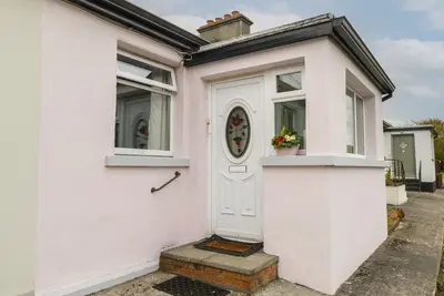 Image de 7 Aikenhead Terrace, pet friendly in Foxford, County Mayo