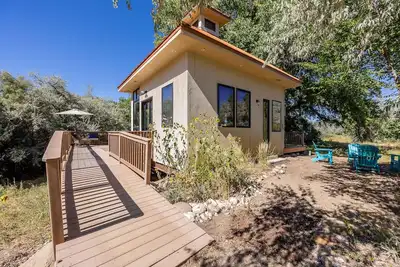Image de Riverside Retreat Aztec -Tiny Home on the Animas River. 30 minutes to Durango!