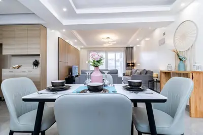 Image de Stylish 3 Bedroomed City Apartment