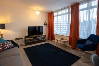 Image de Appartement-Salle de bain et douche-Confort-Terrasse-Undercliff 4