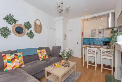 Image de Appartement-Design-Salle de bain privée séparée-Vue sur Rue