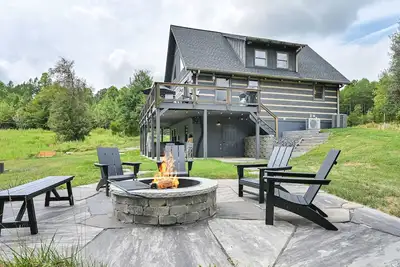 Image de Bear Creek Cabin- 8 mi to Tiec, Sleeps 7 - Pet Friendly