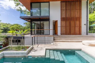 Image de 3 Bedroom Luxury Villa Walking distance to Guiones Beach in K- section