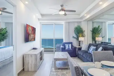 Image de A peace of paradise awaits you Verano 2003 Encantame Towers