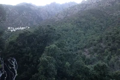 Image de maison de village en montagne