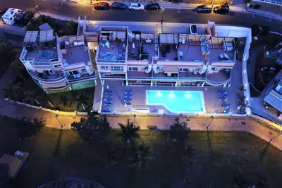 Image de Golden Beach n°12, appartement au dernier étage avec terrasse privée sur le toit par El Sirocco