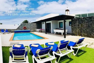 Image de Villa Neptuno avec piscine privée, vue sur la mer et Wifi gratuit