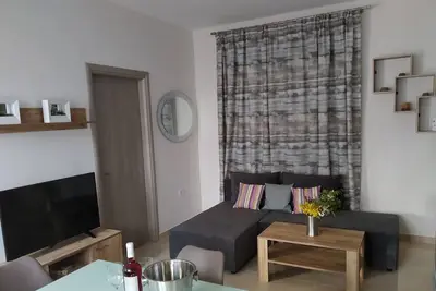 Image de Fotaki's Home - Confortable maison neuve de 2 chambres, à 20 mètres de la mer