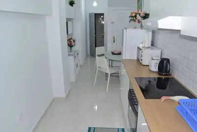 Image de Superbe appartement de 2 chambres entièrement rénové avec climatisation