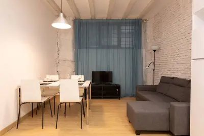 Image de Bel appartement rénové près des Ramblas avec Wifi