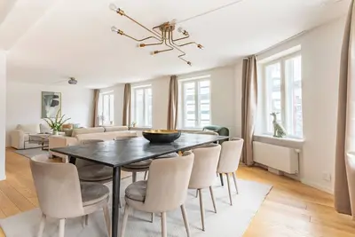 Image de Sanders Regent - Appartement chic de 3 chambres avec balcon