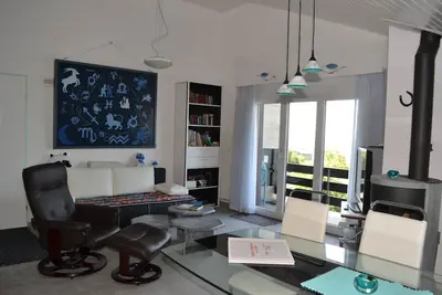 Image de Appartement avec une vue magnifique et cheminée pour max 5 personnes à Emmetten