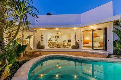 Image de Centre de Seminyak – Villa 2 Chambres avec Piscine Privée