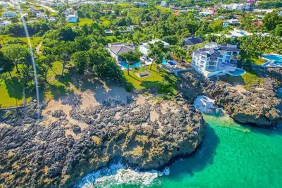 Image de Private Oceanfront Villa - Fully Loaded! - Mara Fiesta - New Listing
